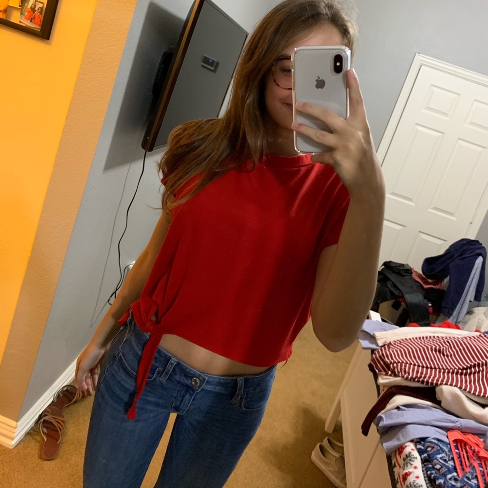 cropped knot tee